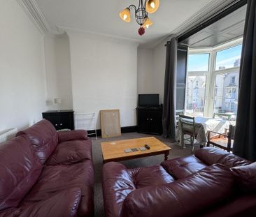 3 bedroom apartment to rent - Photo 1