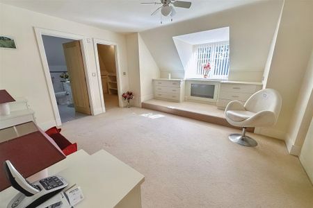 2 bedroom flat to rent - Photo 5