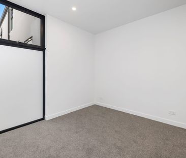 Luxury Three-Storey Townhouse in the Heart of McKinnon Secondary Co... - Photo 3