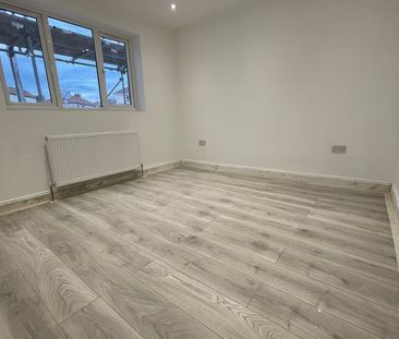 2 Bed Flat, Raleigh Road, BS3 - Photo 3