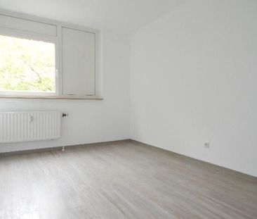 Schöne Wohnung sucht Mieter: individuelle 3-Zimmer-Wohnung (WBS) - Foto 1