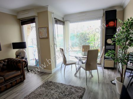 Location Appartement 2 pièces 43m² - Photo 3