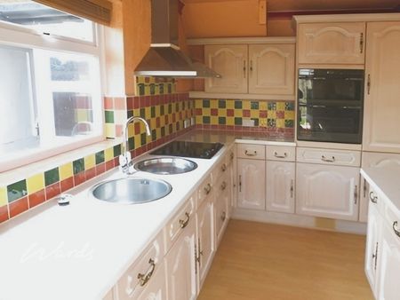 3 bedroom semi-detached house to rent - Photo 2