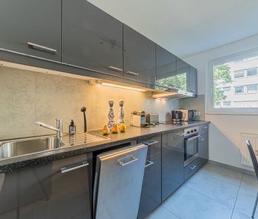 City-Residence: Moderne 3-Zi.-Wohnung mit Lift und Balkon in bester... - Photo 3