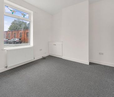 2 bedroom property to rent - Photo 1