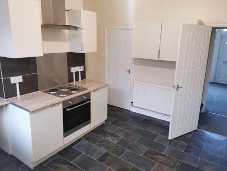 2 bedroom terraced house to rent - Photo 5