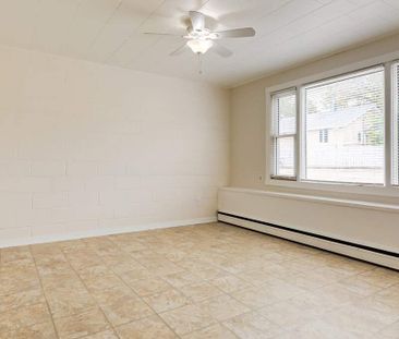 Renovated Suite - 1 Bedroom - Photo 2