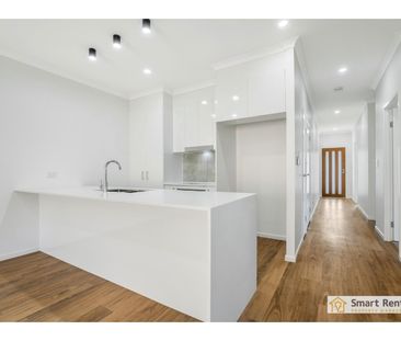 2/8 Landscape Court, Nambour QLD 4560 - Duplex For Rent | Domain - Photo 1