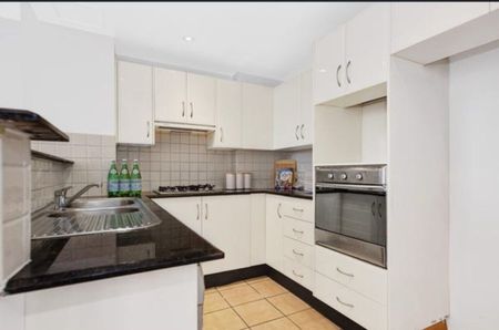 Strathfield - Photo 5