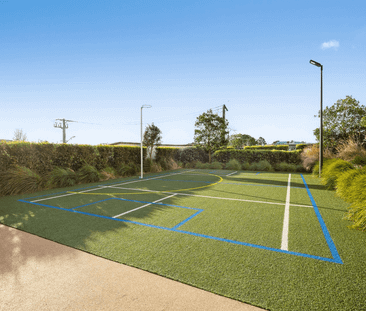 Stylish one‑bedroom apartment in the heart of Hurstville - Photo 2