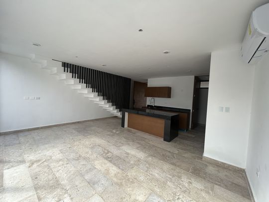 Townhouse de 2 recámaras, sin amueblar, con Roof, en privada. - Photo 1