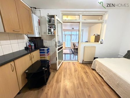 3 bedroom terraced house to rent - Photo 2