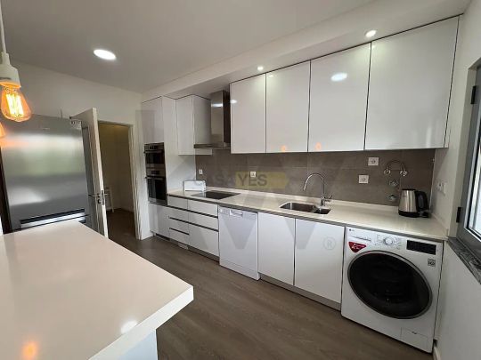 Apartment T2 in Charneca de Caparica e Sobreda, Almada - Photo 1