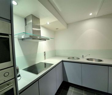 Fantastic Fully Furnished One Double Bedroom Apartment in the heart... - Photo 2