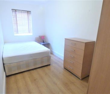 2 bedroom flat to rent - Photo 6