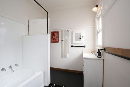 9 Helen Street, East Geelong - Photo 2