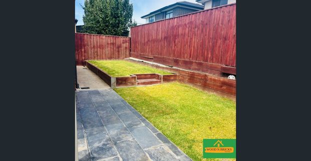 Modern Family Home in Clyde. - Photo 1