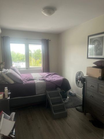 For Lease - 252 Steel Street Unit# 4, Barrie, Ontario - Photo 4