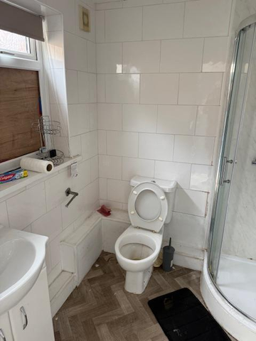 4 bedroom house share to rent - Photo 5