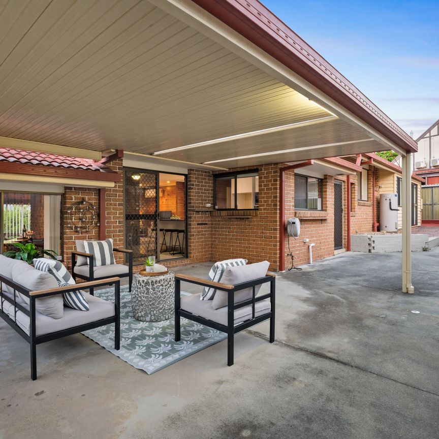 The Best in The Street - Photo 1