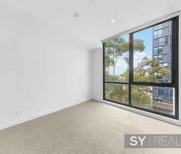 Sun-filled 2 Bedrooms 1 Bathroom - Photo 1