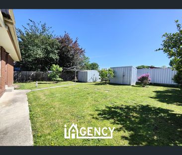 6 Muirkirk Close, Endeavour Hills, Vic 3802 - Photo 3