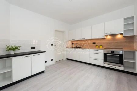 Pronájem bytu 1+1 Trutnov - Horní Staré Město - Fotografie 3