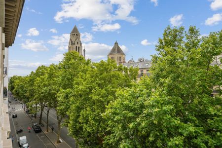 Appartement • Triangle d'Or, Paris 8ème - Photo 3