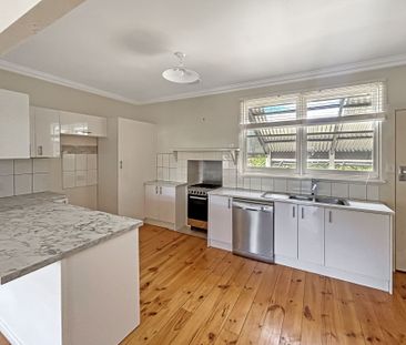 9 Alamein Court, Golden Square - Photo 2