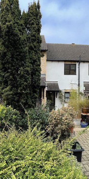 2 bedroom maisonette to rent - Photo 2