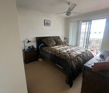 FANTASTIC LOCATION & PEACEFUL HOME! NBN, Air-Con, 3 Bed 2&1/2 Bath ... - Photo 2