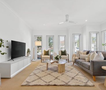 Stylish Home with Multiple Living Areas - Photo 6