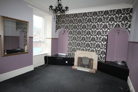 1st Floor Right, 30c Marischal Street, AB42 1HS, Peterhead - Photo 2