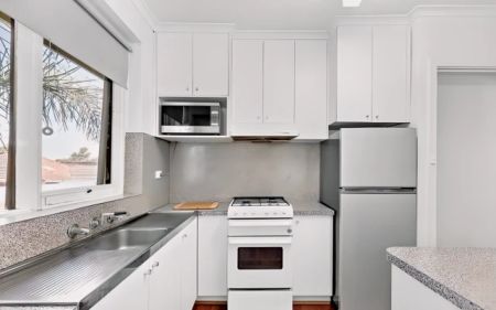 4/10 Brentwood Street, Bentleigh, Melbourne - Photo 4