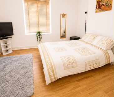 3 Bed Flat, Addison Way, NW11 - Photo 5
