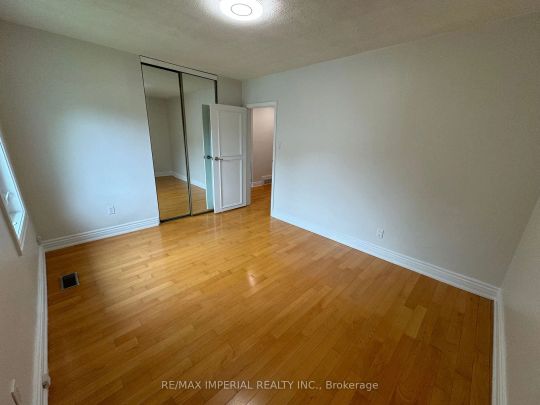 Detached Home For Lease | N9250381 - Photo 1