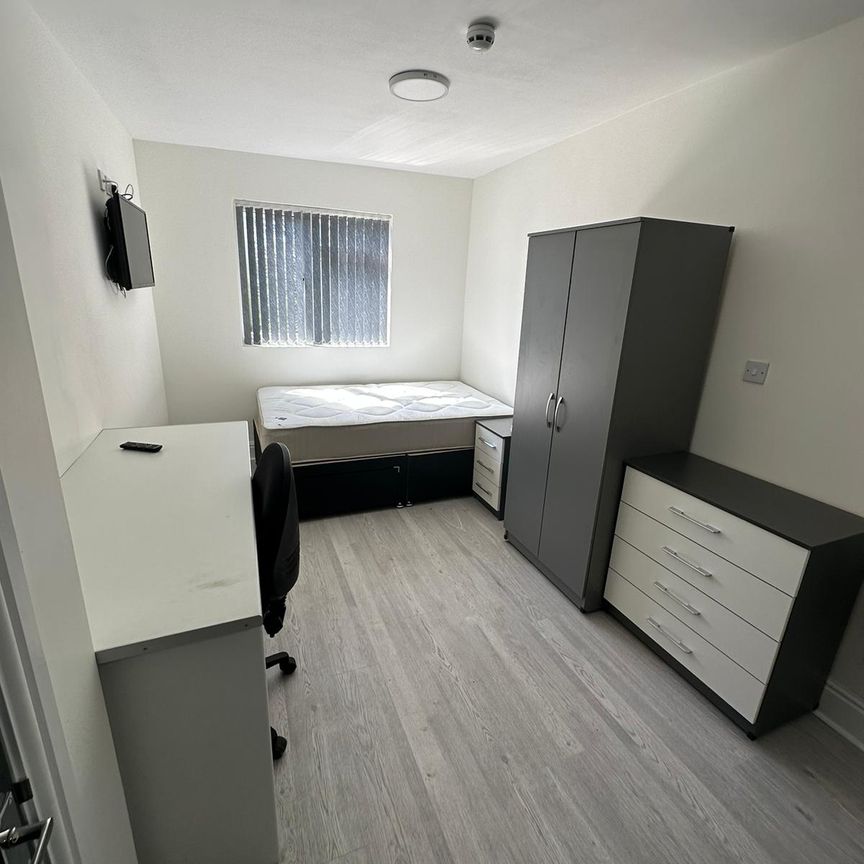 39 Teignmouth Road Selly Oak - Photo 1