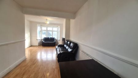 Newham Way, London - Photo 2