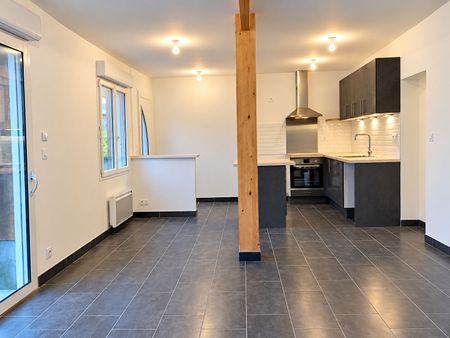 Location Maison 4 pièces 98m² - Photo 2