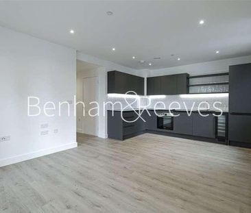 Hopper House, Pilkington Terrace Pettman Crescent, London, SE28 - Photo 6