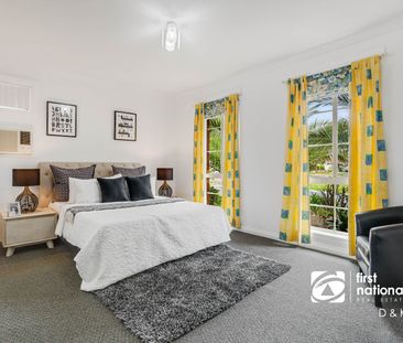 Spacious Family Home in a Prime Caroline Springs Location - Photo 6