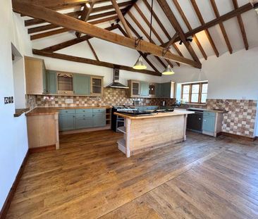 4 bedroom semi-detached house to rent - Photo 6