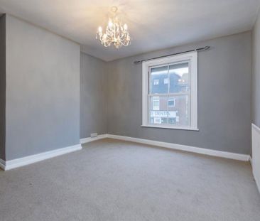 3 bedroom flat to rent - Photo 5