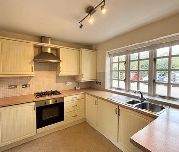 2 bedroom semi-detached house to rent - Photo 6