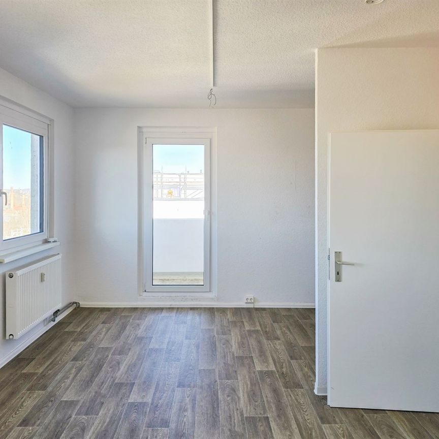 Moderne 3-Raum-Wohnung mit Balkon – zentral, hell & mit 250-€-Baumarkt-Gutschein nach Wahl! - Photo 1