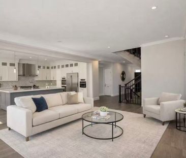 For Lease - 613 Queens Drive, Toronto, Ontario - Photo 2