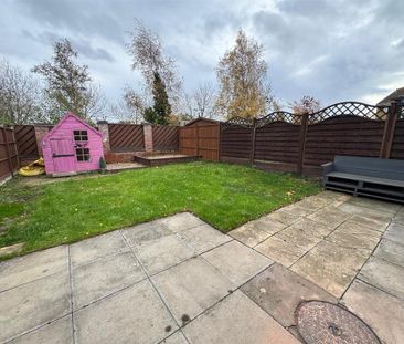 3 bedroom end of terrace house to rent - Photo 3