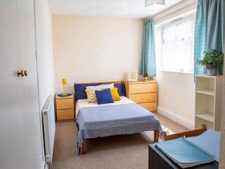 4 bedroom terraced house to rent - Photo 5