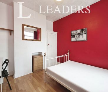 4 bedroom house to rent Guildford Road, PO1 - Photo 5