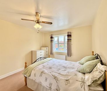2 bedroom semi-detached house to rent - Photo 5